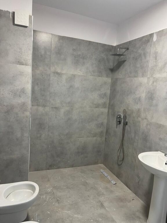 Apartament me qera - Paskuqan