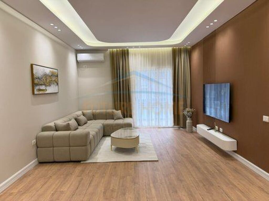 Shitet, Apartament 2+1,Tirana Golden Park 3