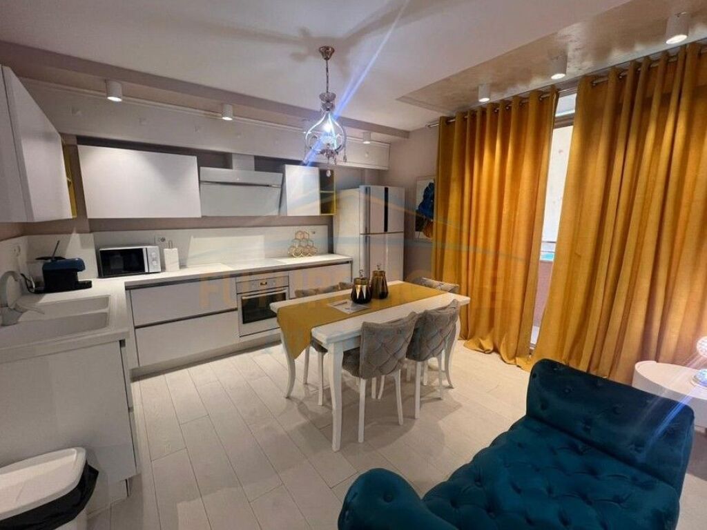 Qera, Apartament 2+1+2, Kopshti Zoologjik, Tiranë.