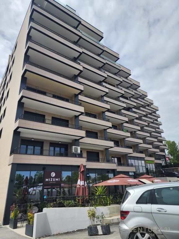 Apartament 2+1+2 për shitje tek Radisoni Liqeni i Thatë, Tiranë - 275,000€