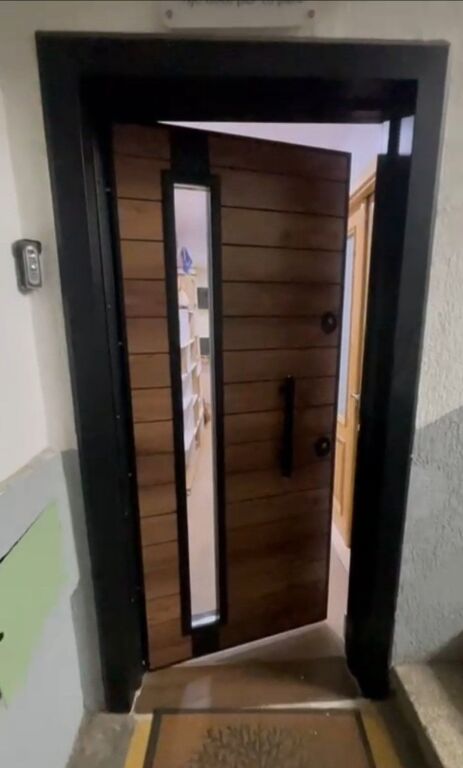 Shitje | Ambjent Biznesi | Rruga Muhamet Gjollesha | 260000 €