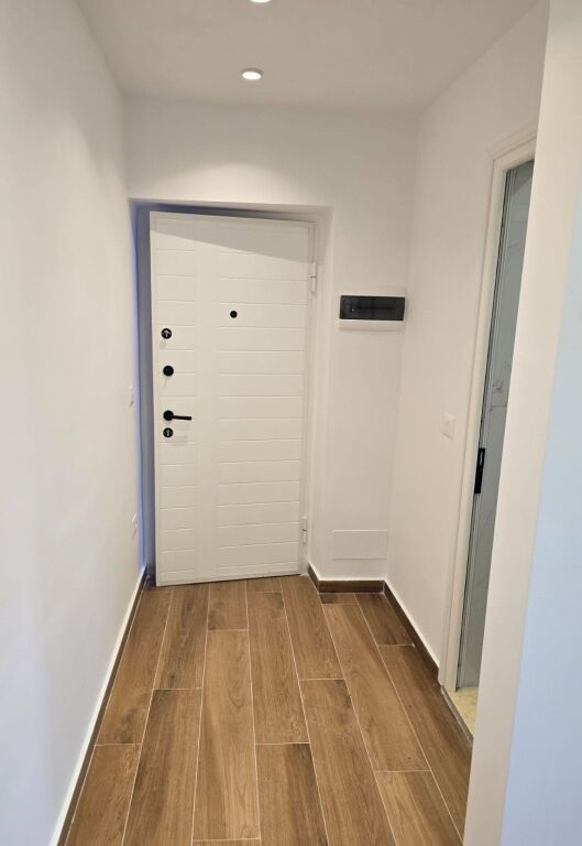 2 studios for sale on “4 Dëshmorët” Street.