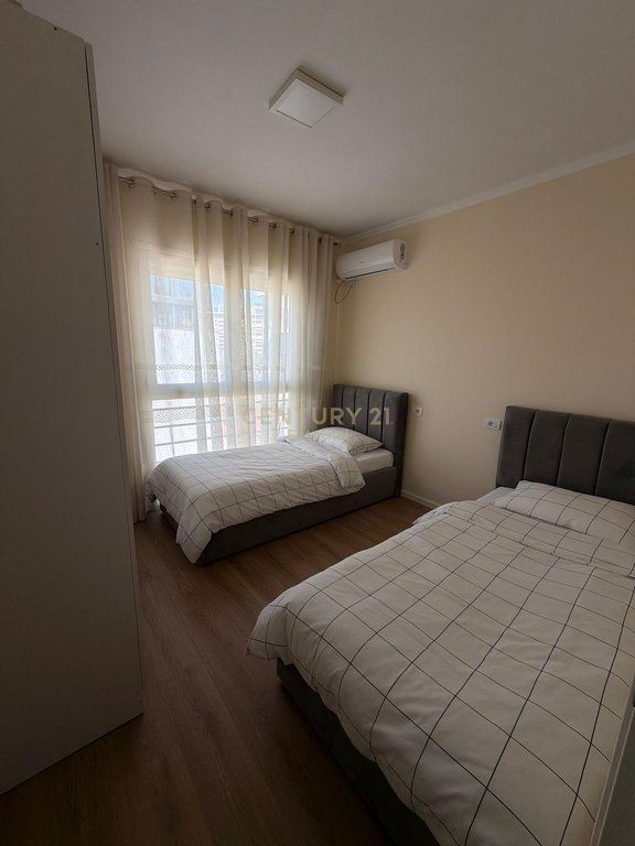 Mine Peza - Jepet 2+1 Luxury Prane Prokurorise Pallat i 2024 750 € /Muaj