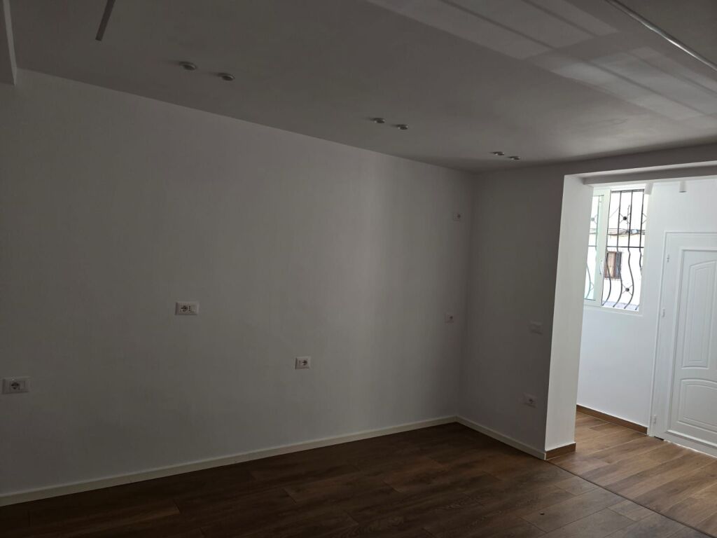 Studio apartment for sale on 4 Dëshmoret Street