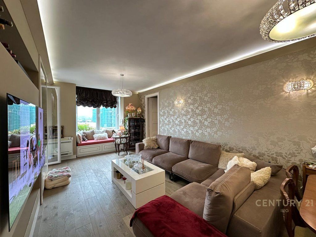 Shitet apartament 3+1+Kuzhine te Vecuar tek Kompleksi Kika 1, prane Union Bank! 367,000 €
