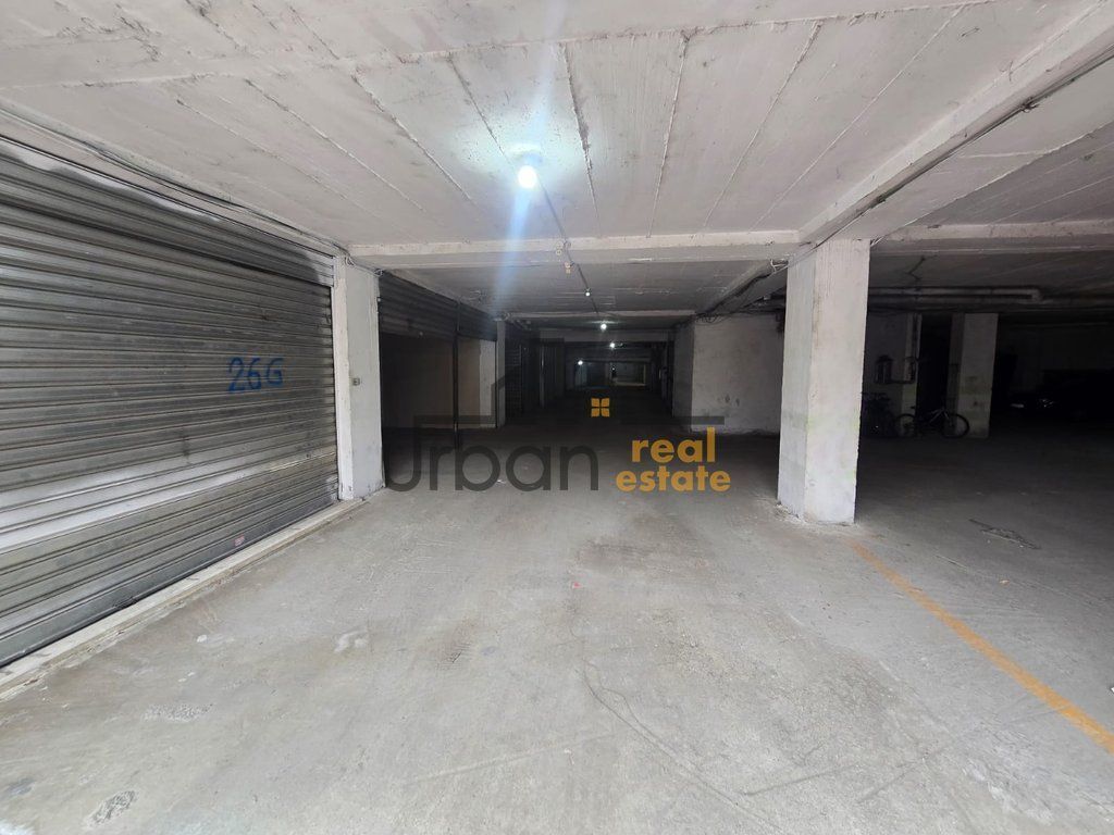 Rent, Garage, Yellow Buildings, Tirana - 4000€ | 1500 m²