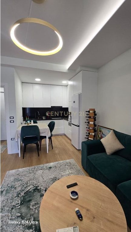 Appartamento 1+1 in Vendita sulla Prima Linea con Vista Mare, Scoglio di Kavaja, Durazzo !!