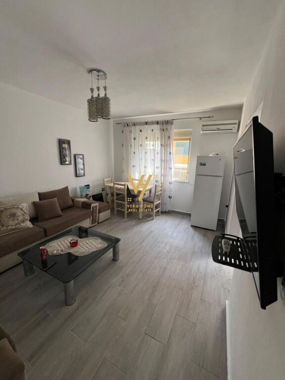 JEPET APARTAMENT 1+1 ME QIRA NE ALI DEM 500 EURO