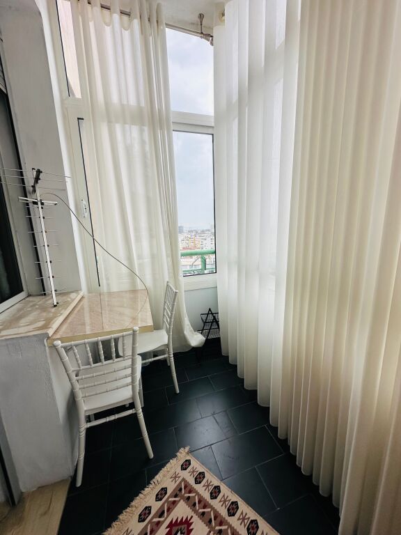 Jepet Me Qera Apartament 1+1+1 Ballkon