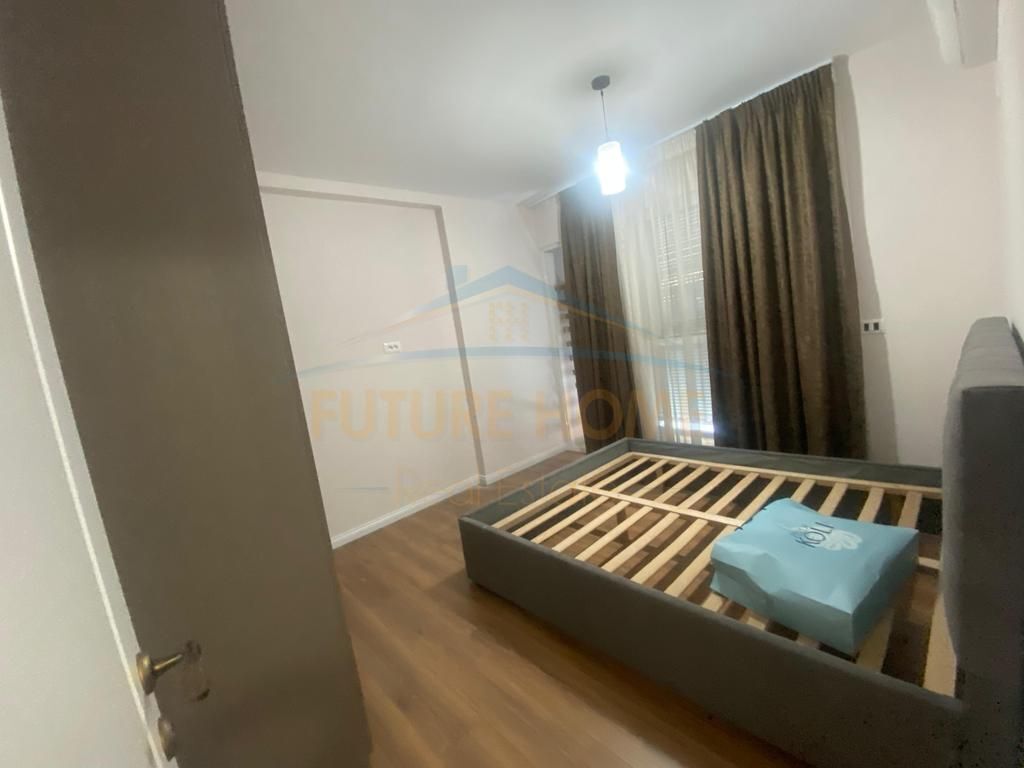 Affitto, Appartamento 2+1, Via Barrikadave, Tirana.