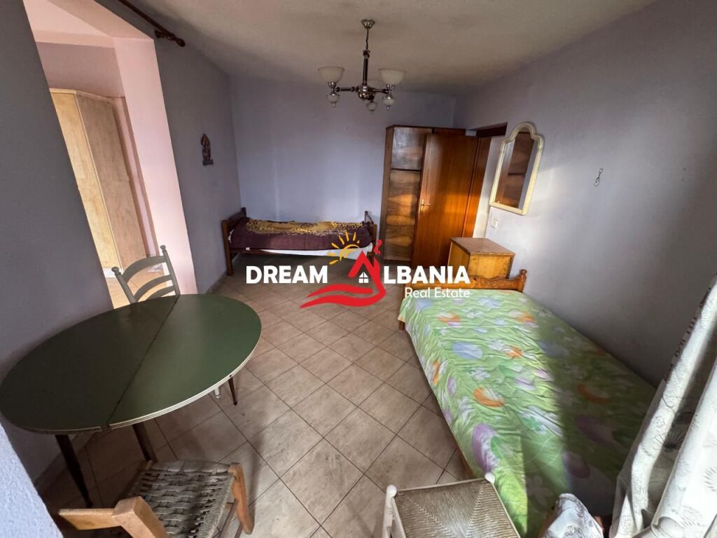 Vendesi in vendita 2 Appartamenti (1+1 e 2+1) al Incrocio del 21 Dicembre (ID 4139190)