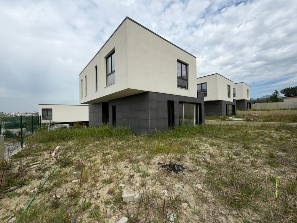Individual villas for sale at Farka Lake.