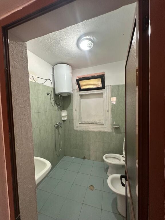 Apartment 1+1 for rent in a private house, at Fabrika e Mjellit, First floor  The apartment is suitable for a couple or single persons, in a quiet area with good access.  💰 Price: 40,000 lek/month.  For more information contact privately.