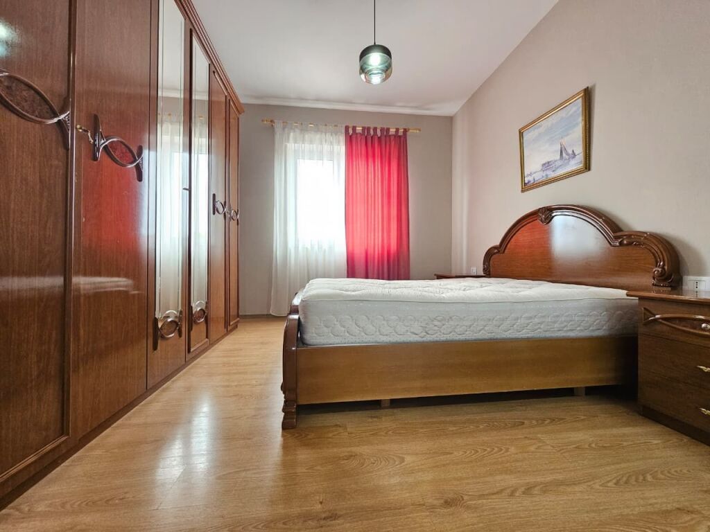 Apartment 2+1+2 near QSUT!