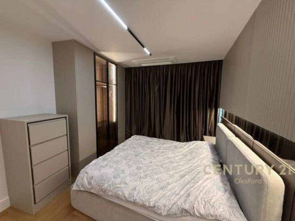 LUXURY APARTMENT FOR RENT + PARKING SPACE AT LAKE VIEW RESIDENCE!