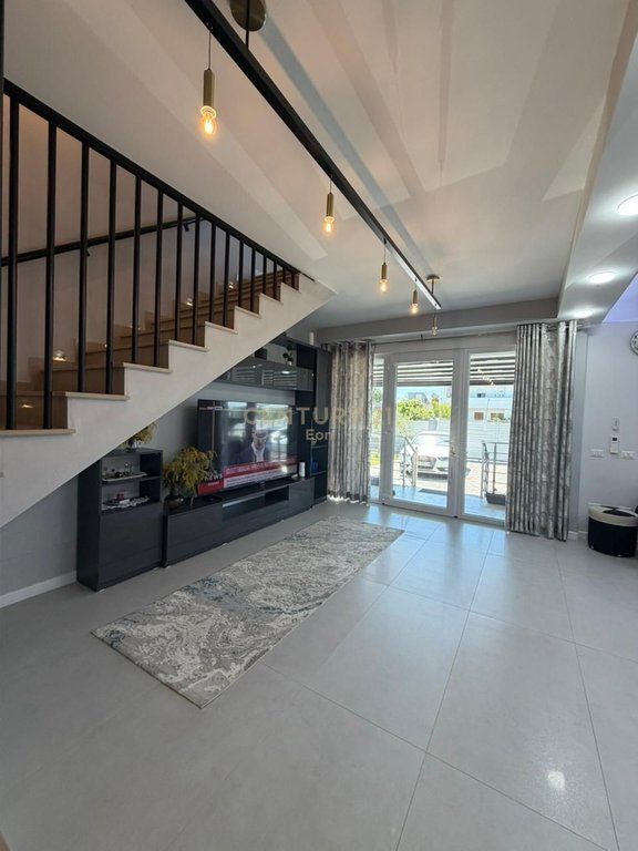 VILLA MODERNA SU DUE PIANI IN VENDITA A XHAFZOTAJ, DURRES!