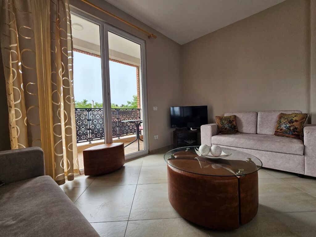 Apartment 2+1+2 near QSUT!