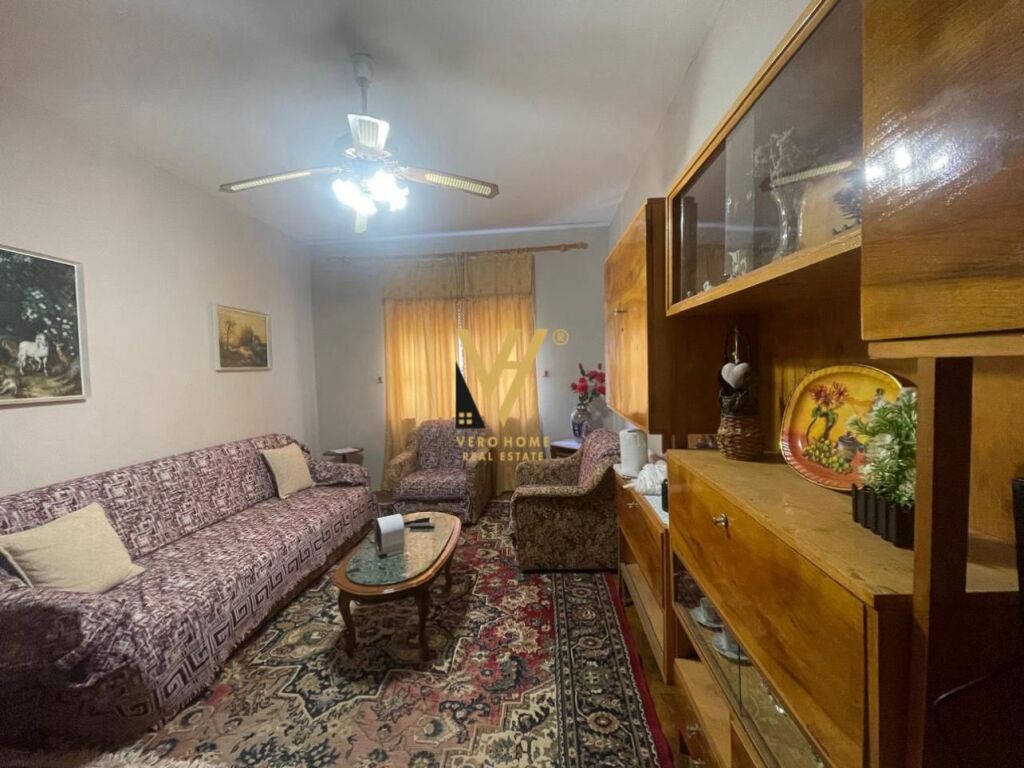 JEPET APARTAMENT 2+1+BLK ME QERA TE ISH RESTORANT DURRESI 45.000 LEKE
