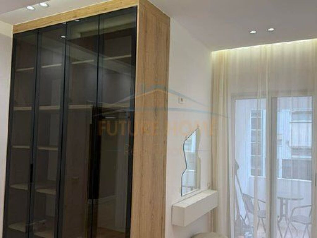 Shitet, Apartament 2+1,Tirana Golden Park 3