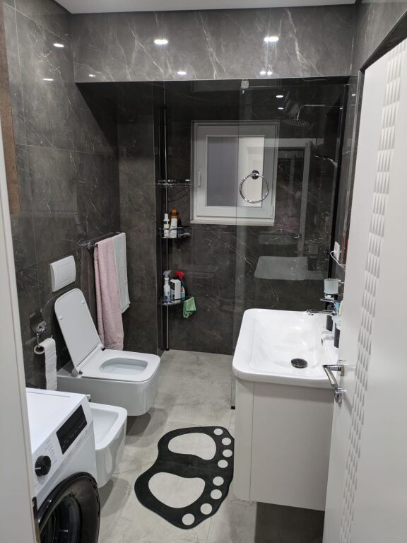 Qera | Apartament 1 + 1 | Rruga Ferit Xhajko | 600 €/muaj