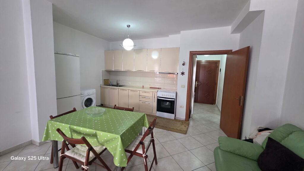 Affitto | Apartament 1 + 1 | Spar | 350 €/mese