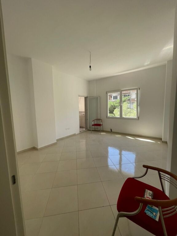 🏡 APARTAMENT ME QERA 1+1+Ballkon JEPET PER BIZNES