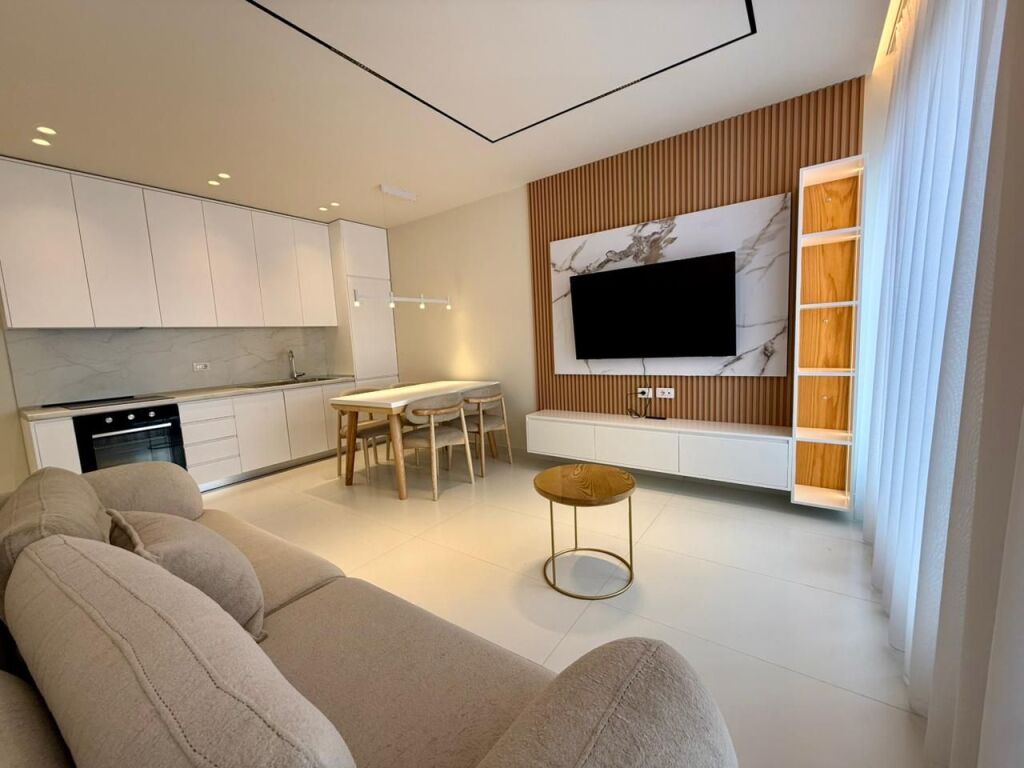 📣 QERA SUPER Apartament 2+1 📍 Prane Universitetit Beder 🛣️ Rruga "Jordan Misja" ✨ 💶 Cmimi 75.000 Leke Ne Muaj