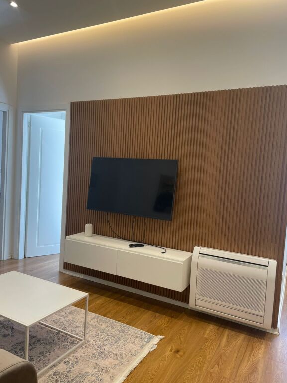 🏢Rruga e Durresit,pas Hotel Colosseo jepet me qera apartament 2+1,i mobiluar.800Euro