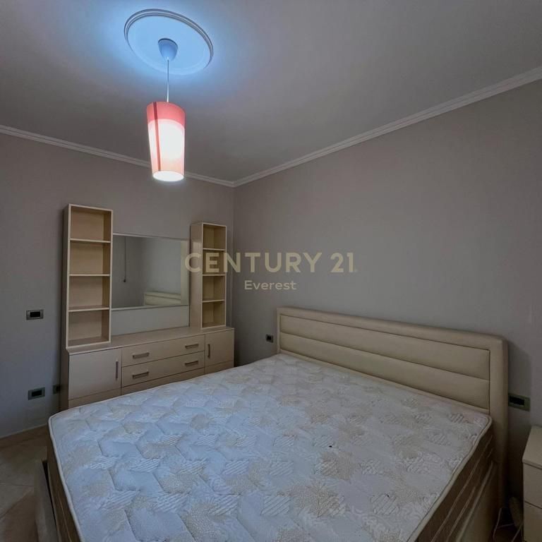 MBI SHKOLLEN E BALETIT, APARTAMENT 1+1 PER QIRA