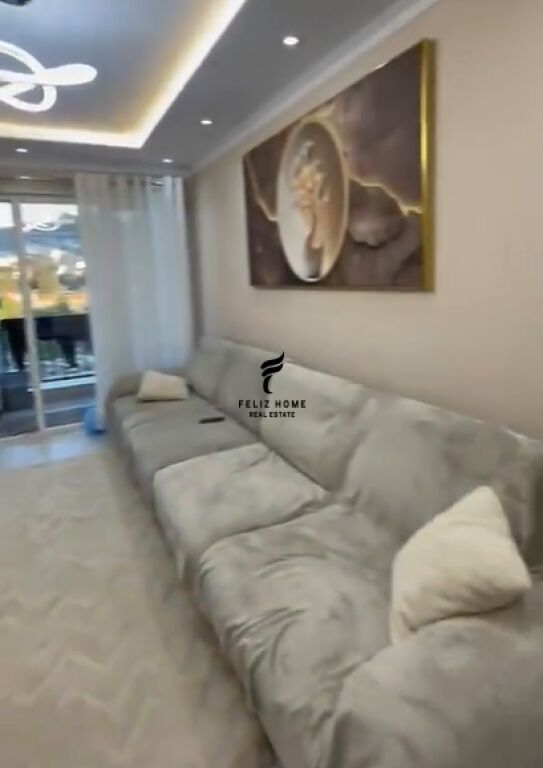 SHITET APARTAMENT 3+1+2 KOMBINAT 200.000 EURO FH-72688
