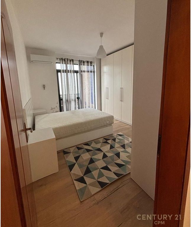 AFFITTASI APPARTAMENTO 3+1+2 PRESSO 21 DHJETORI!