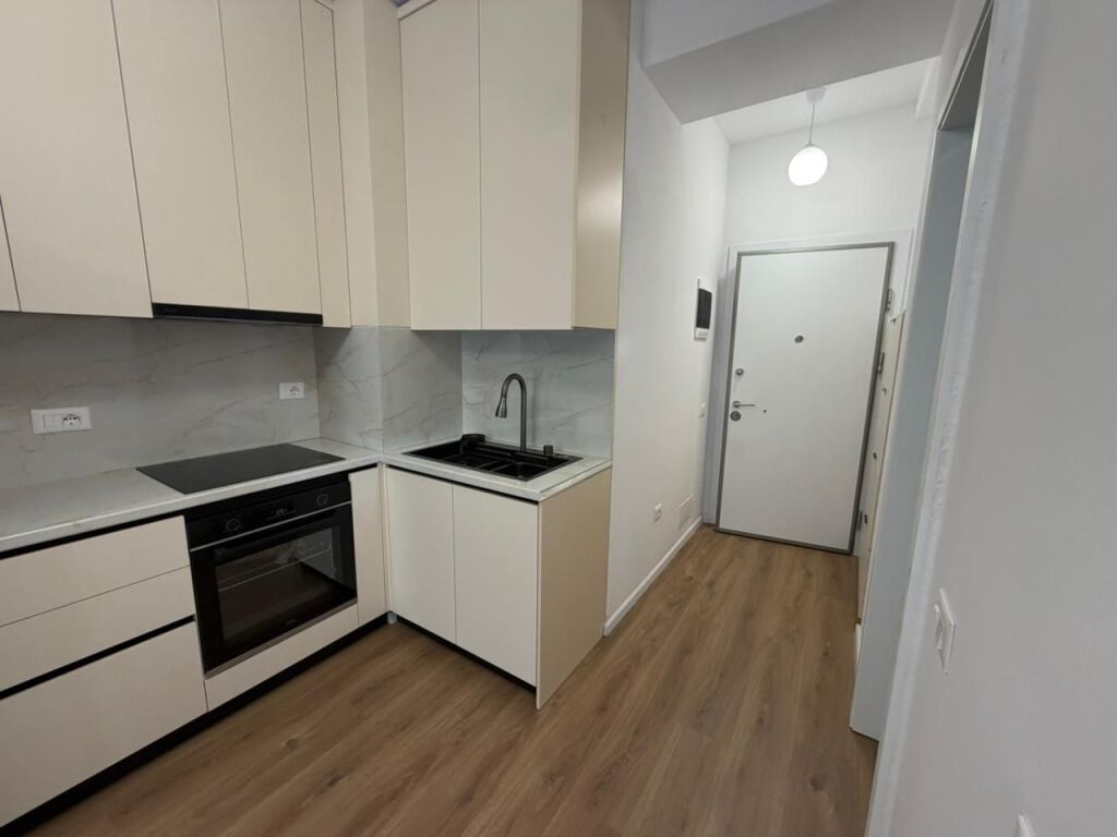 🏠Jepet me qera apartament 1+1   📍 Adresa: Ali Demi, Kompleksi Kadiu   💶 Çmimi: 40,000 lekë/muaj   
