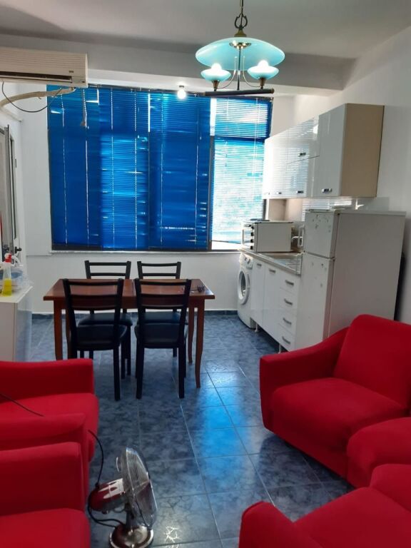Qera | Apartament 1 + 1 | Rruga Myslym Shyri | 400 €/muaj