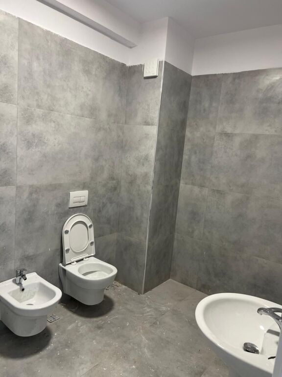 Apartament me qera - Paskuqan