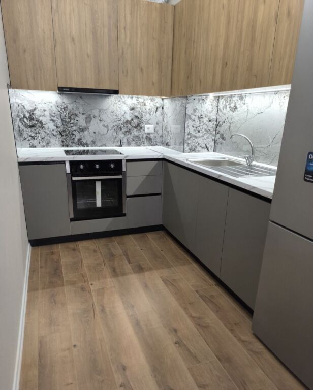 Jepet me qera Apartamenti 1+1 , rruga Dritan Hoxha Kompleksi Aura 600 euro