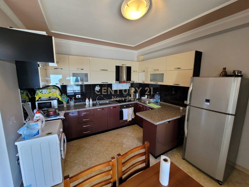 Appartamento 2+1 con vista mare in vendita a Currila 330.000€ | 110 m²