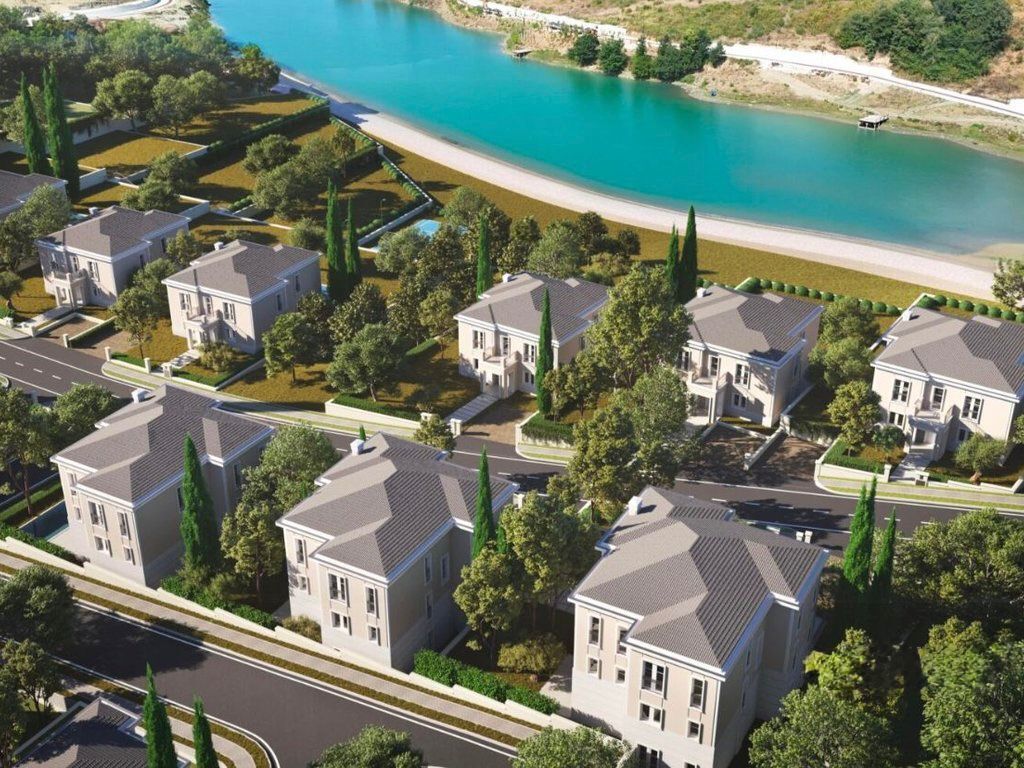 VILLA DI LUSSO IN VENDITA PRESSO ROLLING HILLS LAGO