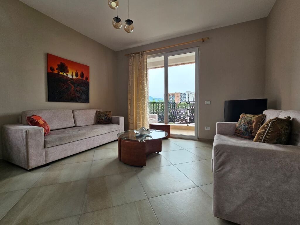 Apartment 2+1+2 near QSUT!