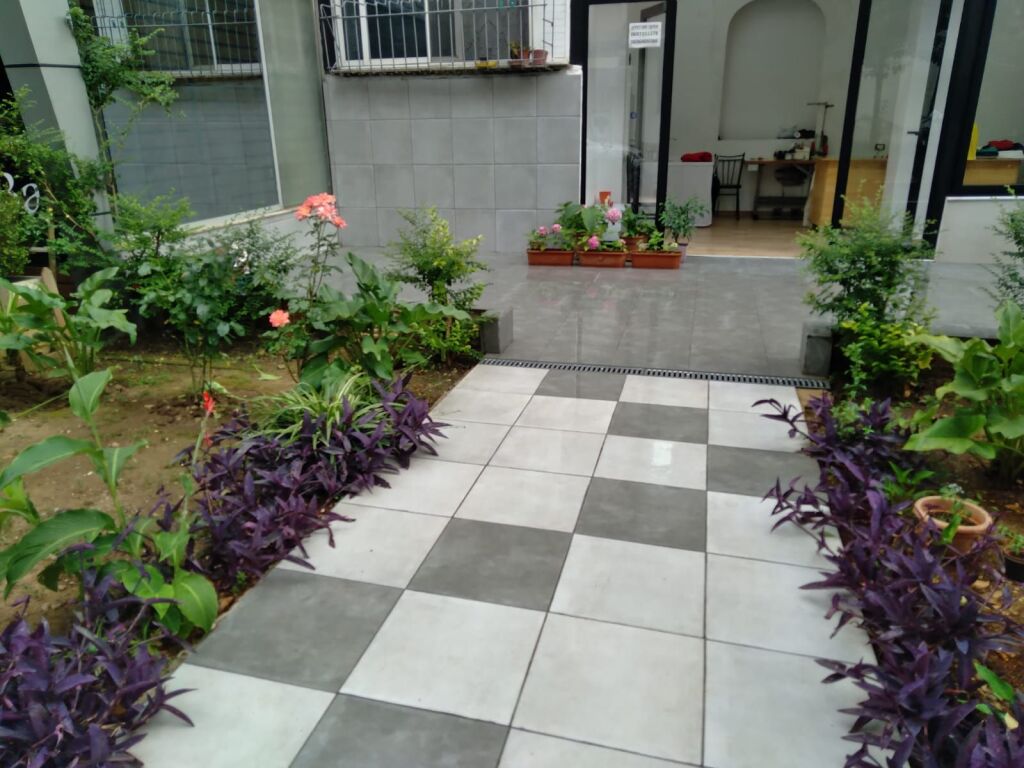 Shop for rent, at Zogu i Zi, opposite Kastrati fuel station