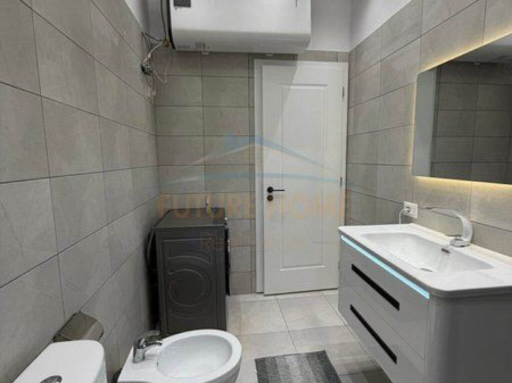 Shitet, Apartament 2+1,Tirana Golden Park 3