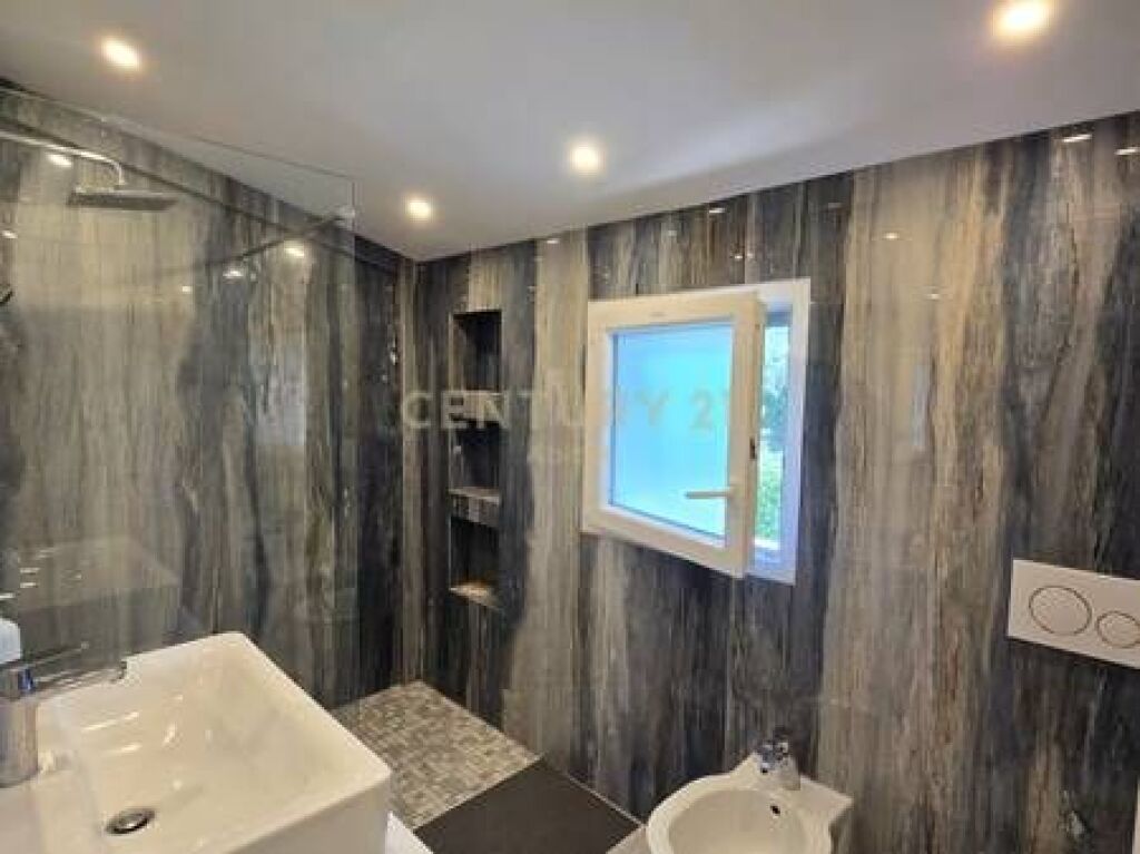 Luxury Villa for Sale in Long Hill Residence – PREMIUM Investment &amp; READY for Living