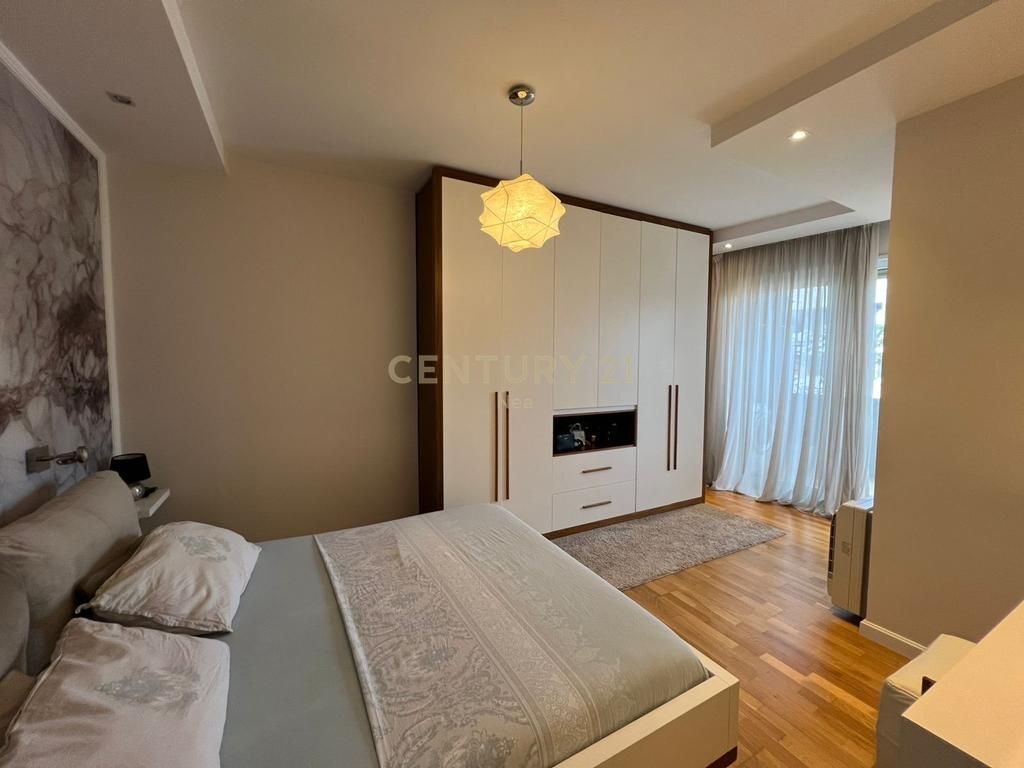 Vendiamo appartamento investito 2+1 con veranda ad Astir !! 210.000 €