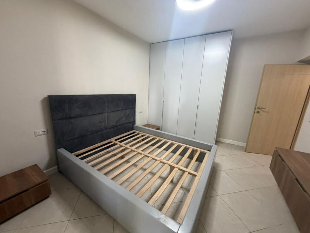 🏡 Jepet me qira apartament 2+1 i mobiluar te 📍  Rr. Elbasanit.💶 550€ i diskutueshëm