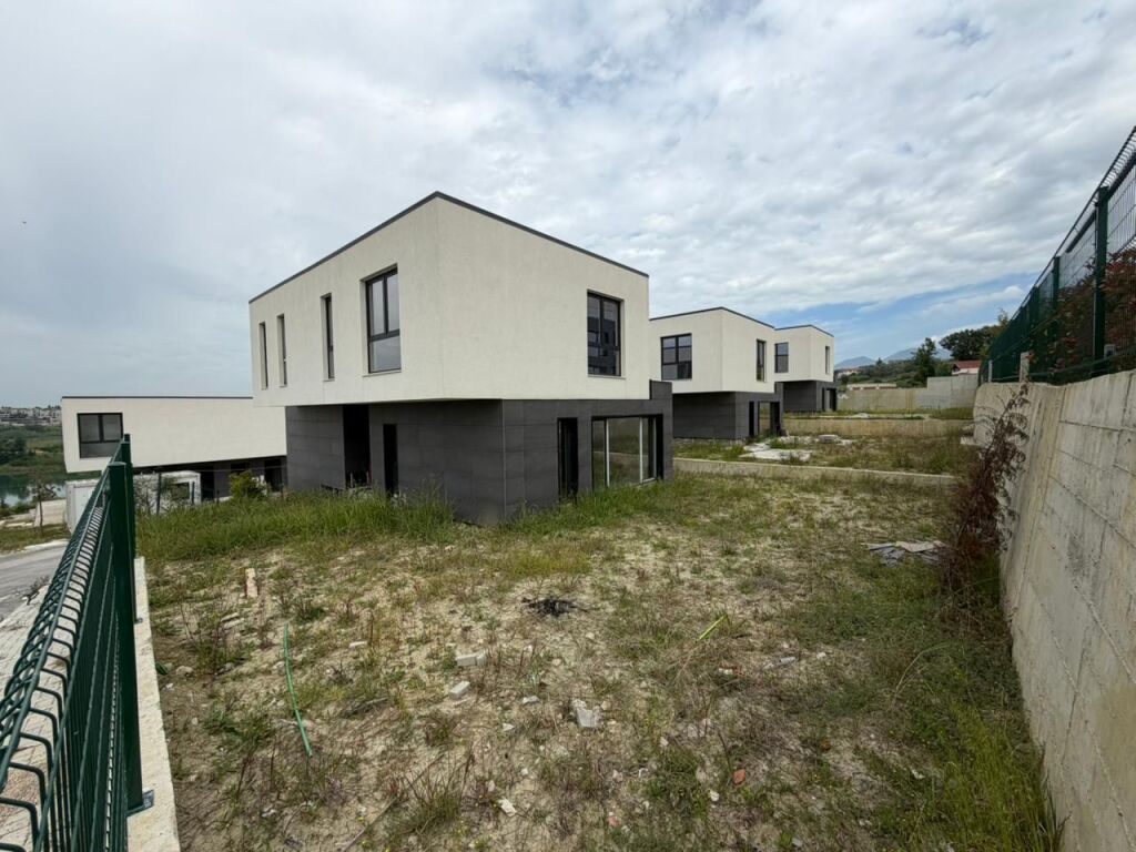 Individual villas for sale at Farka Lake.