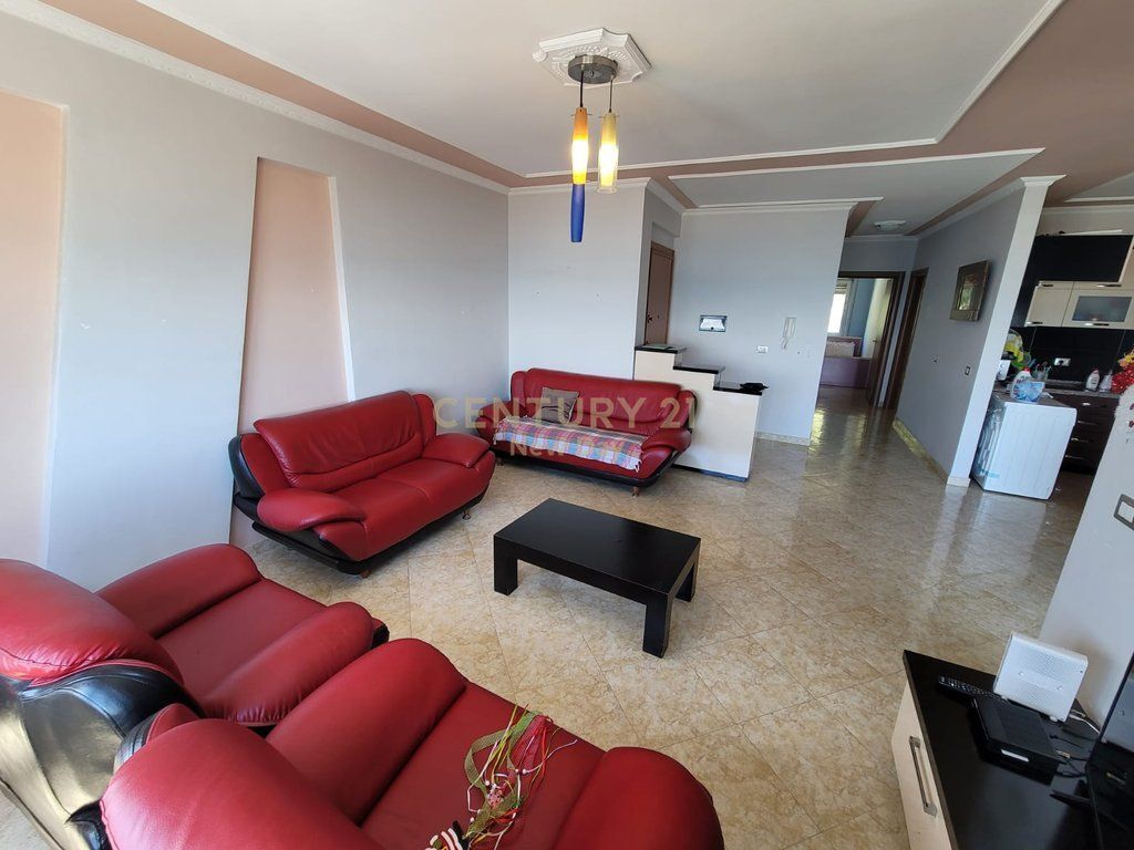 Appartamento 2+1 con vista mare in vendita a Currila 330.000€ | 110 m²