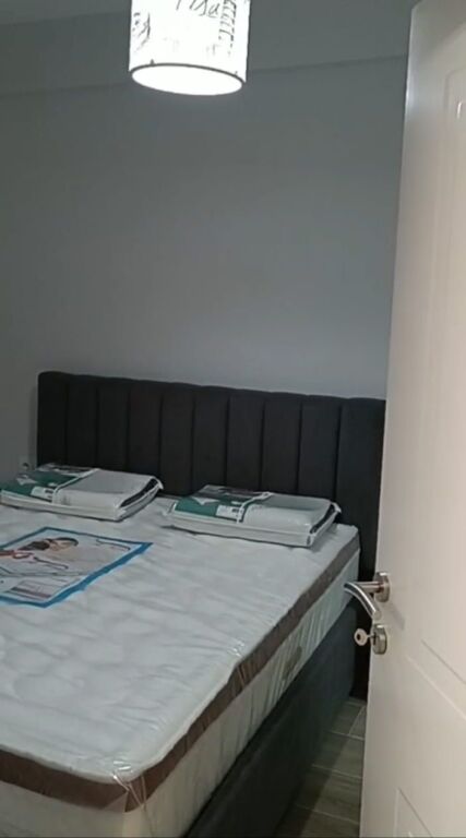 APARTAMENT 1+1. 40000 LEKE.RRUGA 5 MAJI