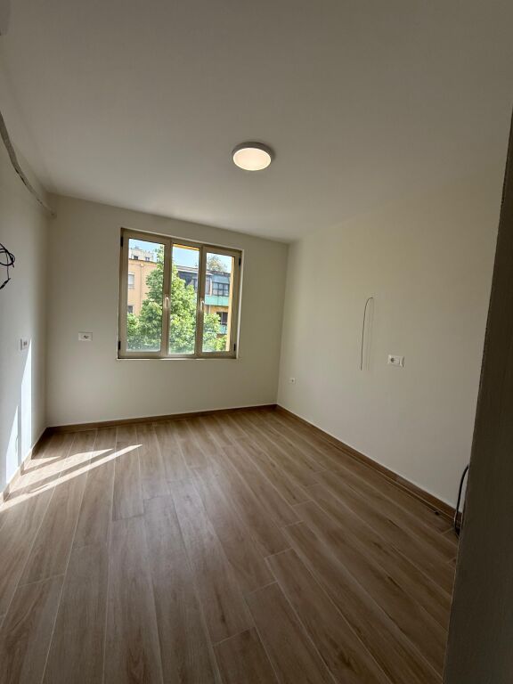 FOR RENT Office Space📍Durres Street *4 work environments 📐Area 100m² 💶600€ Net