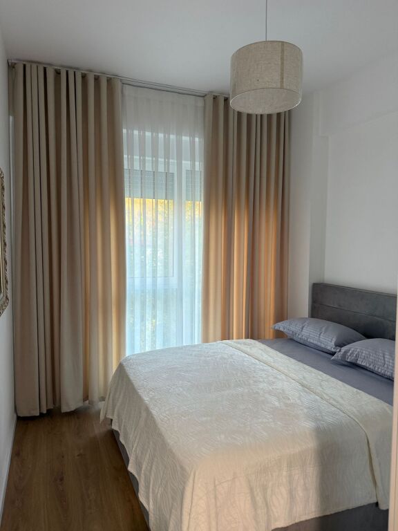 Jepet me qira apartament 1+1 në Fresk!