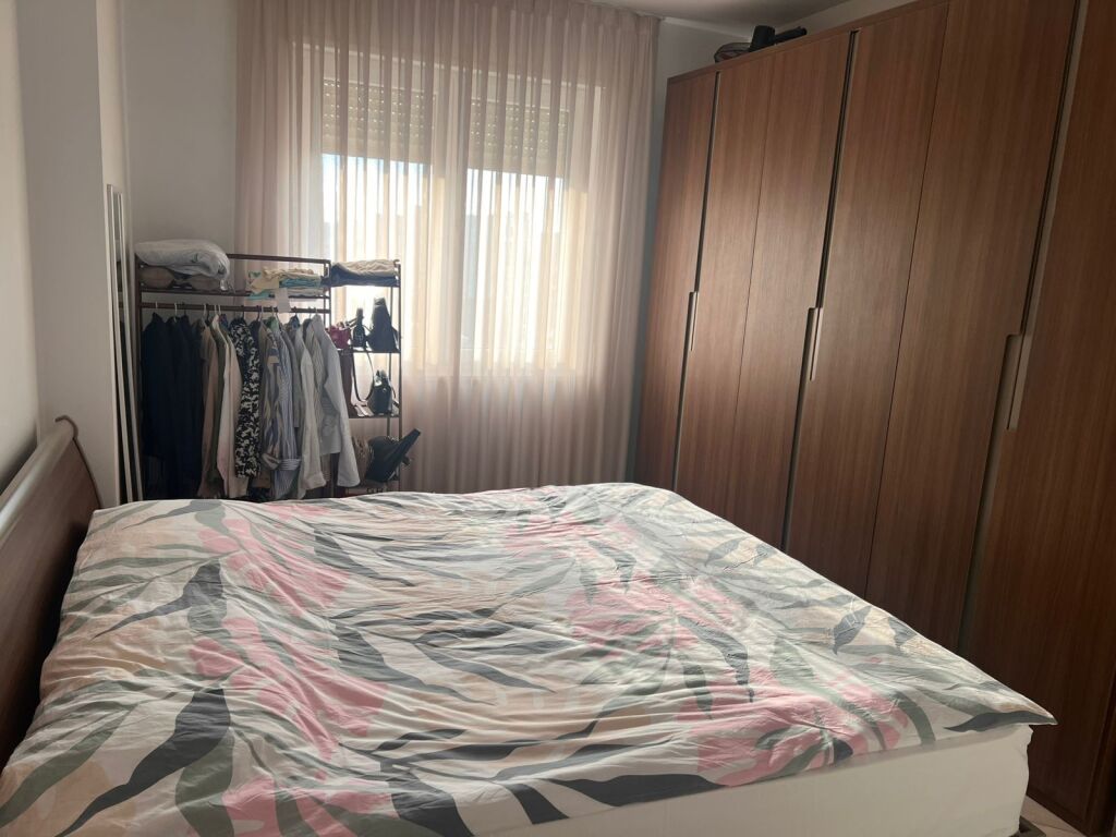 JEPET ME QIRA APARTAMENT 1+1 PRANE RRUGES SE ELBASANIT !