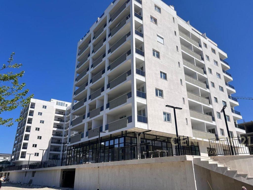 SHITET GARZONIERE ME VERANDE NE GOLEM,TEK MIAMI BEACH! 59,500